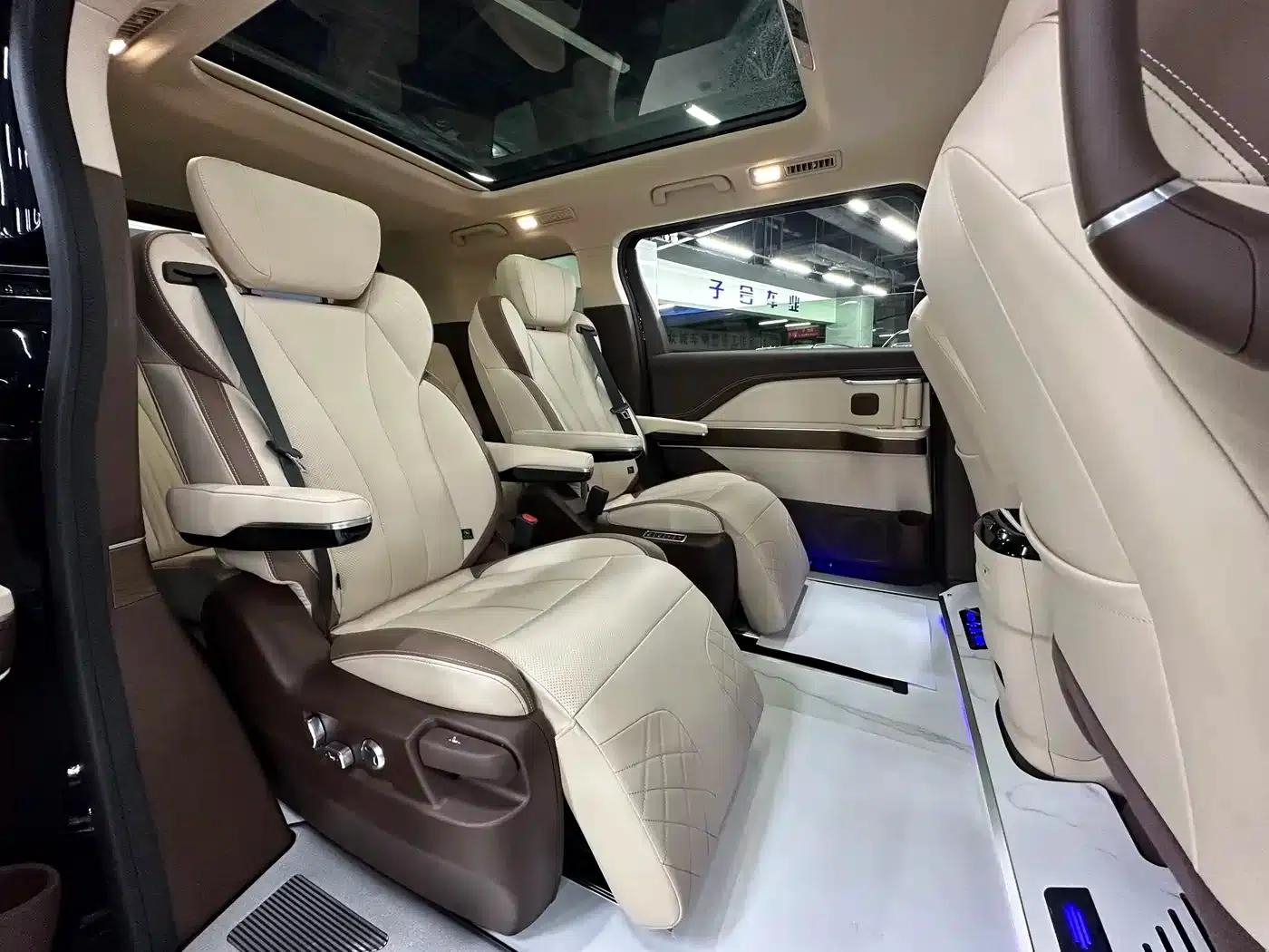 Hongqi HQ9 PHEV 2024 2.0T AWD Business Edition — миниатюра 16