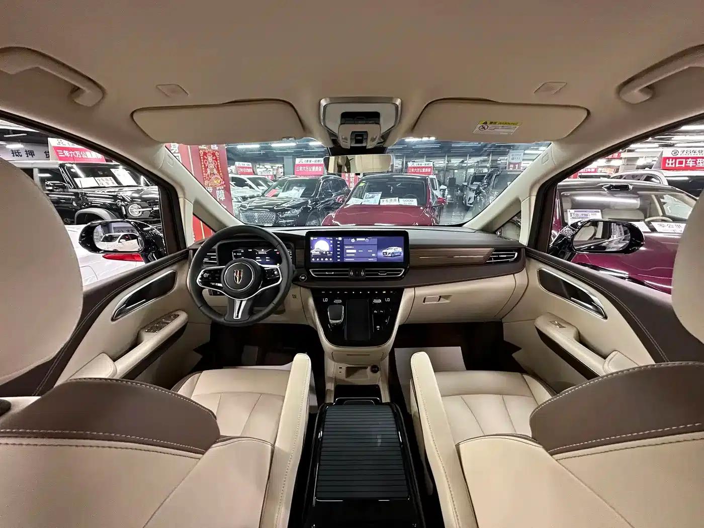 Hongqi HQ9 PHEV 2024 2.0T AWD Business Edition — миниатюра 24