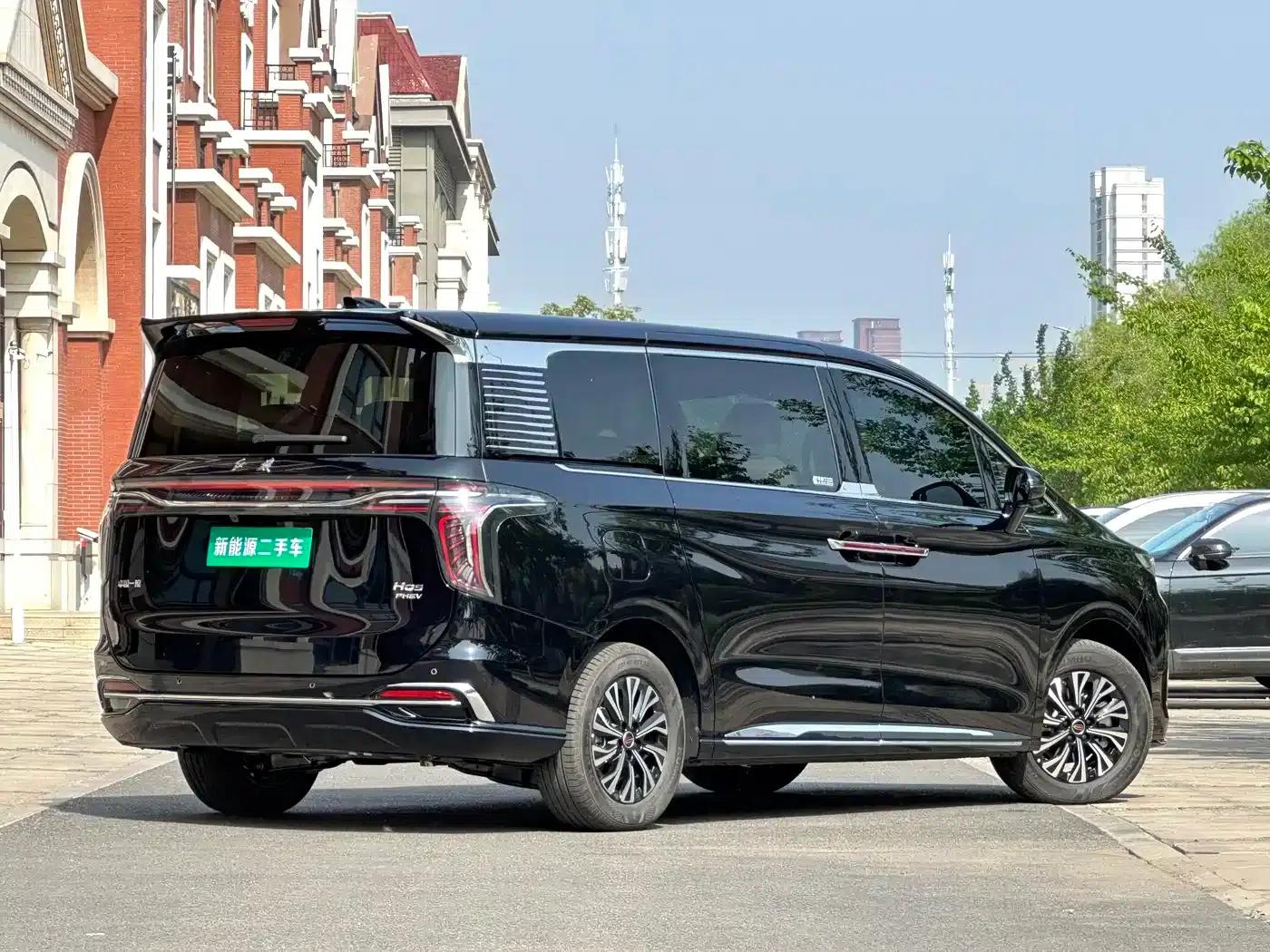 Hongqi HQ9 PHEV 2024 2.0T AWD Business Edition — миниатюра 4