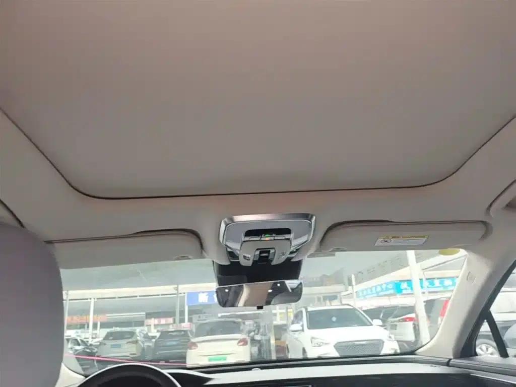 Hongqi H5 PHEV 2025 Model 170 Super Hybrid — миниатюра 18