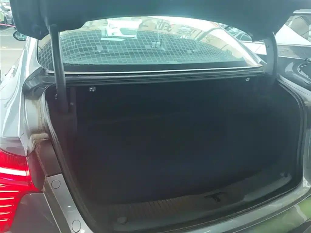 Hongqi H5 PHEV 2025 Model 170 Super Hybrid — миниатюра 19