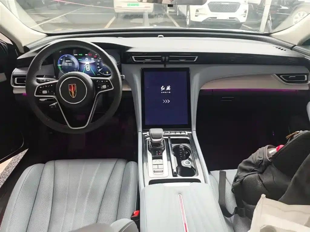 Hongqi H5 PHEV 2025 Model 170 Super Hybrid — миниатюра 10