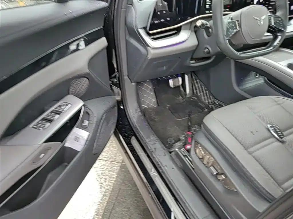 Hongqi Tiangong 08 2025 730 Max Rear-Wheel Drive Edition — миниатюра 13