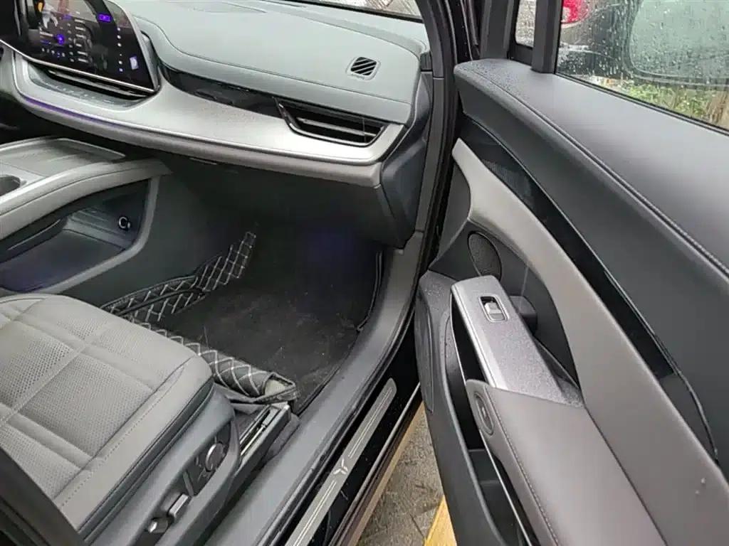 Hongqi Tiangong 08 2025 730 Max Rear-Wheel Drive Edition — миниатюра 23