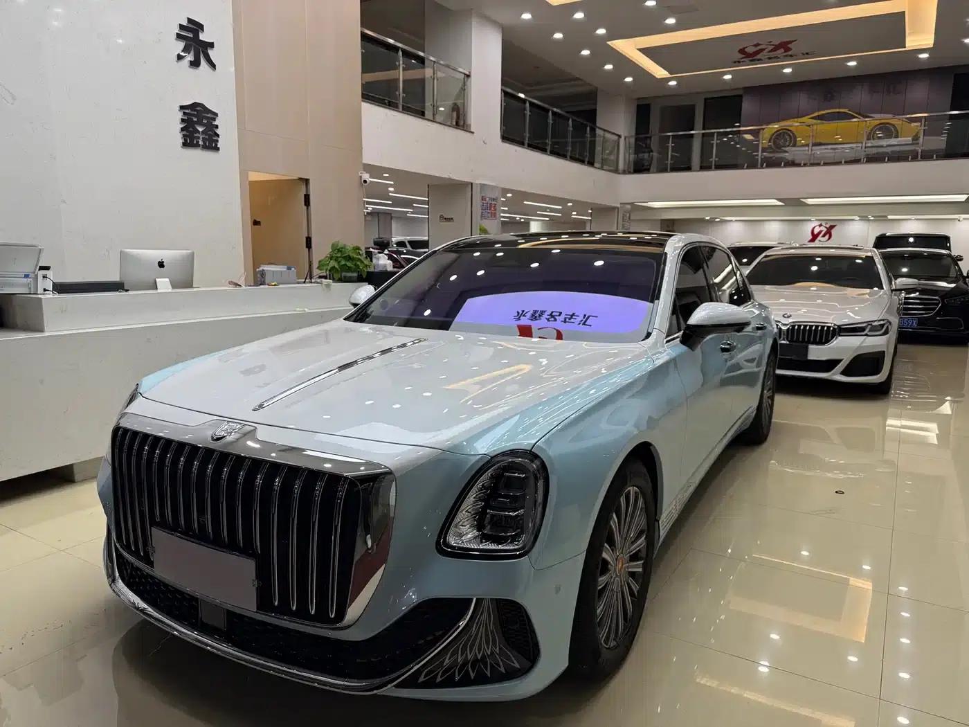 Hongqi Golden Sunflower Elegant 2024 Model 3.0T V6 — миниатюра 1