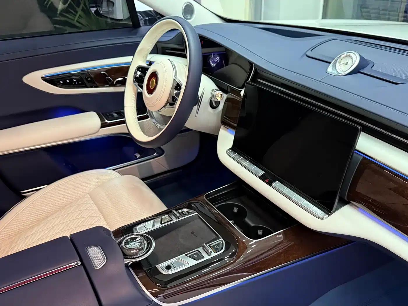 Hongqi Golden Sunflower Elegant 2024 Model 3.0T V6 — миниатюра 7