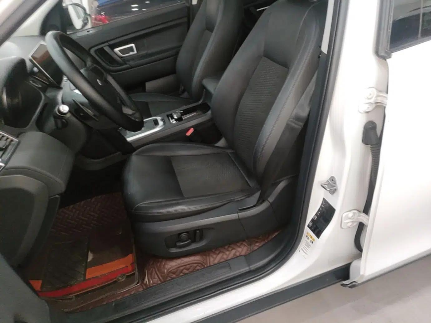 Used Land Rover Discovery Sport 2018 200 PS PURE Edition — миниатюра 17