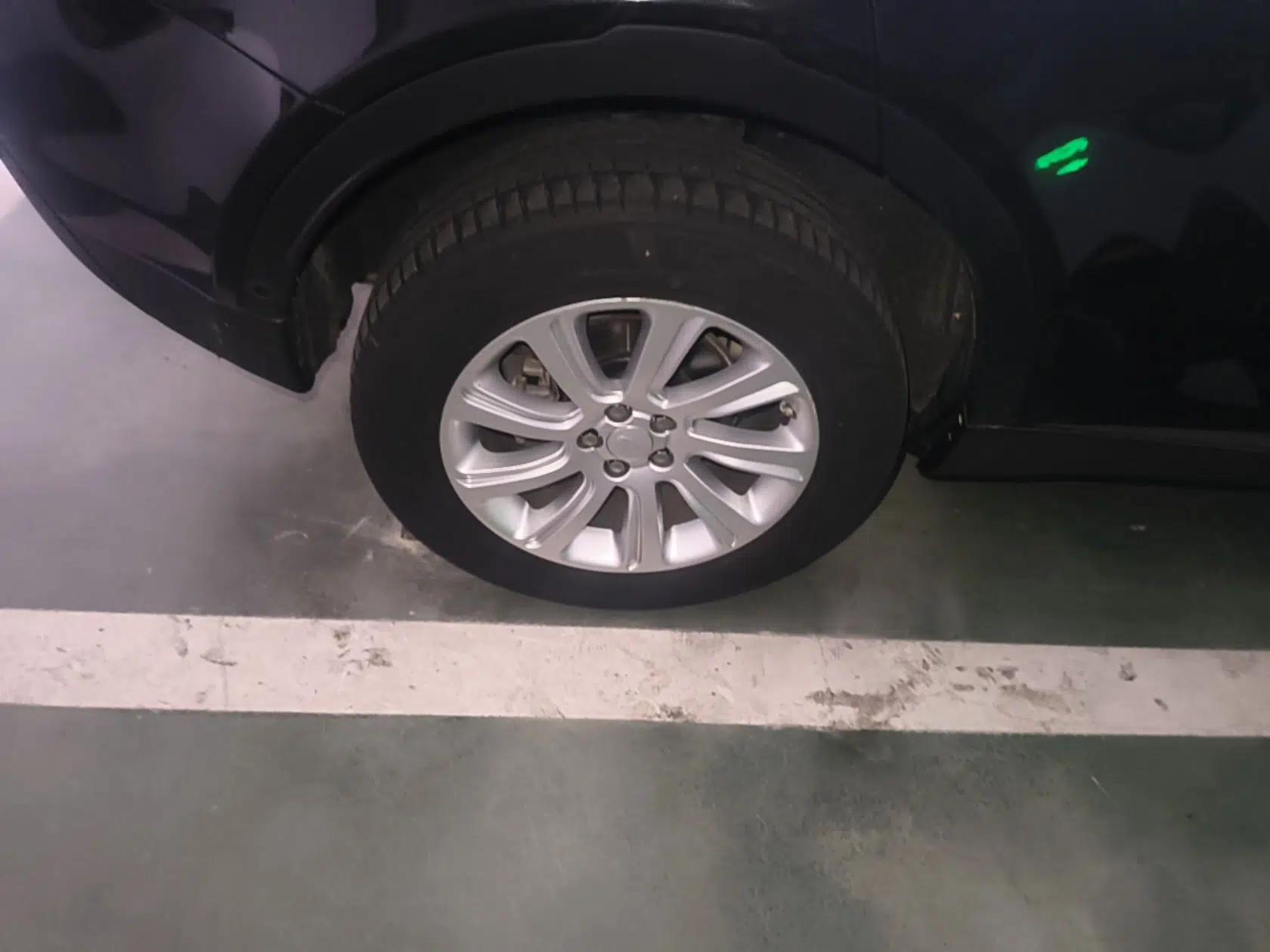 Used Land Rover Discovery Sport 2018 240 PS SE Version — миниатюра 11