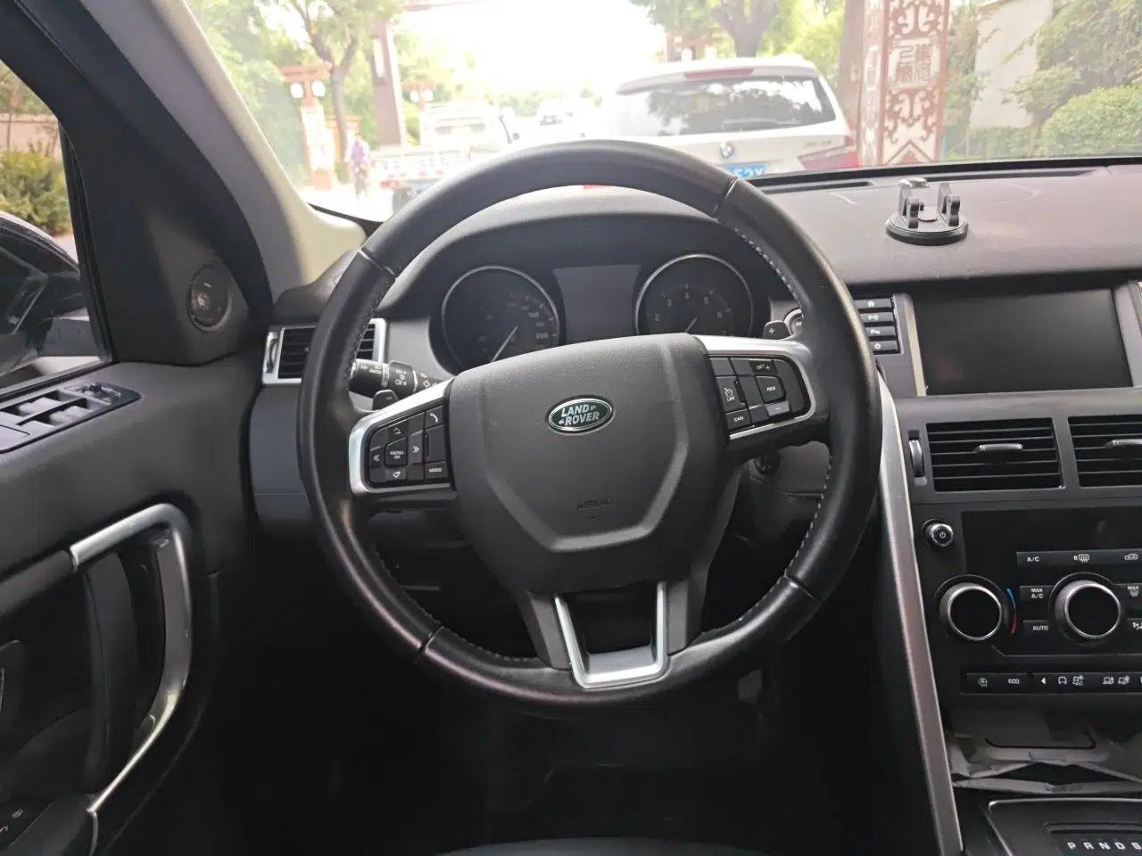 Used Land Rover Discovery Sport 2018 240 PS SE Version — миниатюра 10