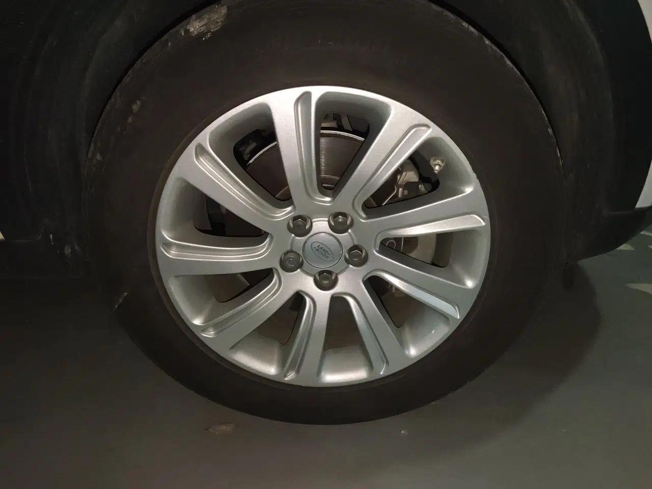 Used Land Rover Discovery Sport 2016 2.0T SE — миниатюра 8