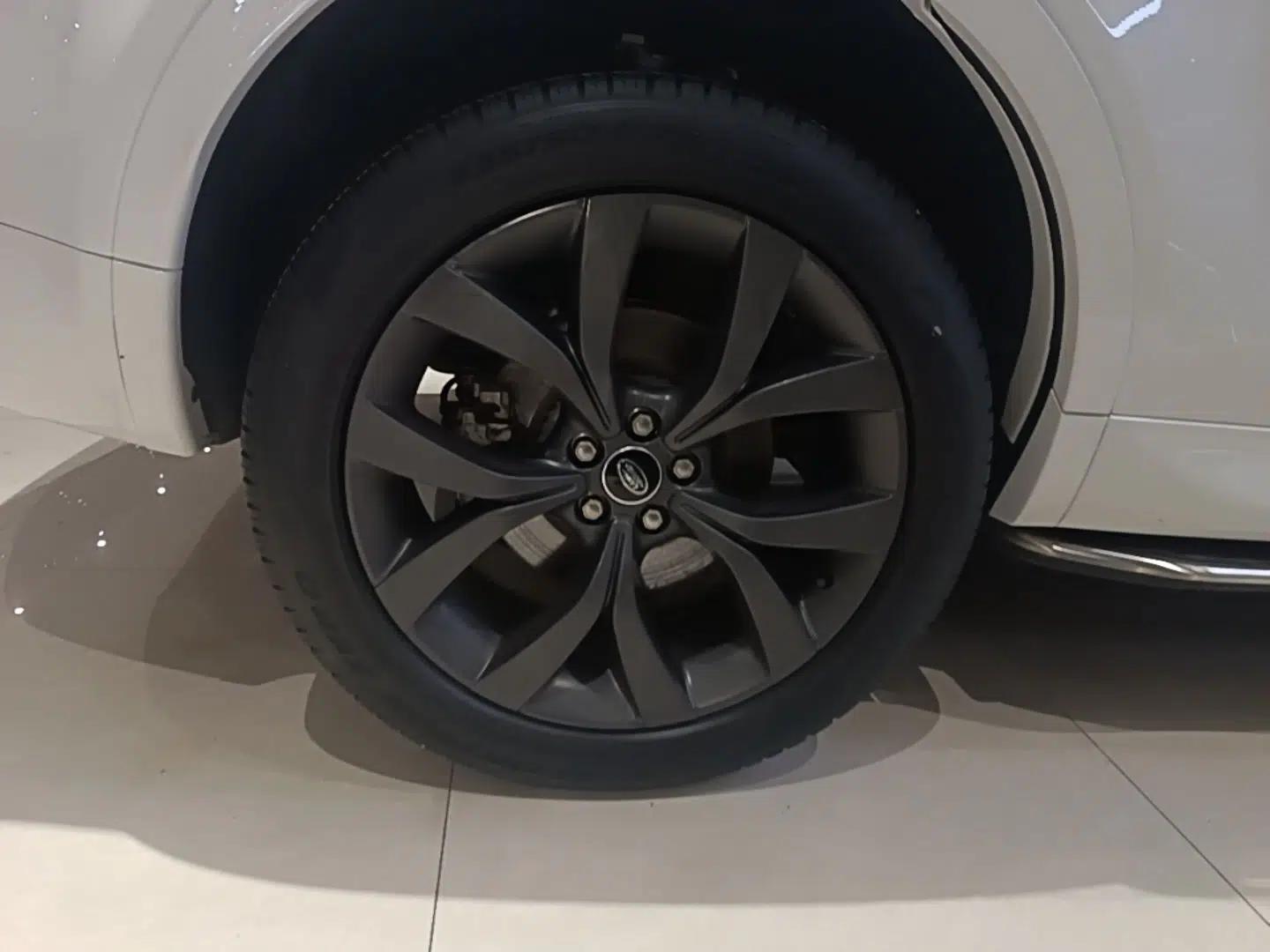 Used Land Rover Discovery Sport 2022 249 PS R-Dynamic S Performance Edition 5 Seats — миниатюра 11
