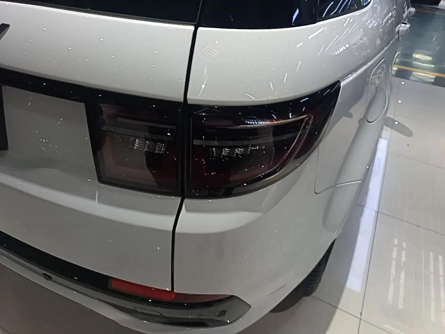 Used Land Rover Discovery Sport 2022 249 PS R-Dynamic S Performance Edition 5 Seats — миниатюра 9
