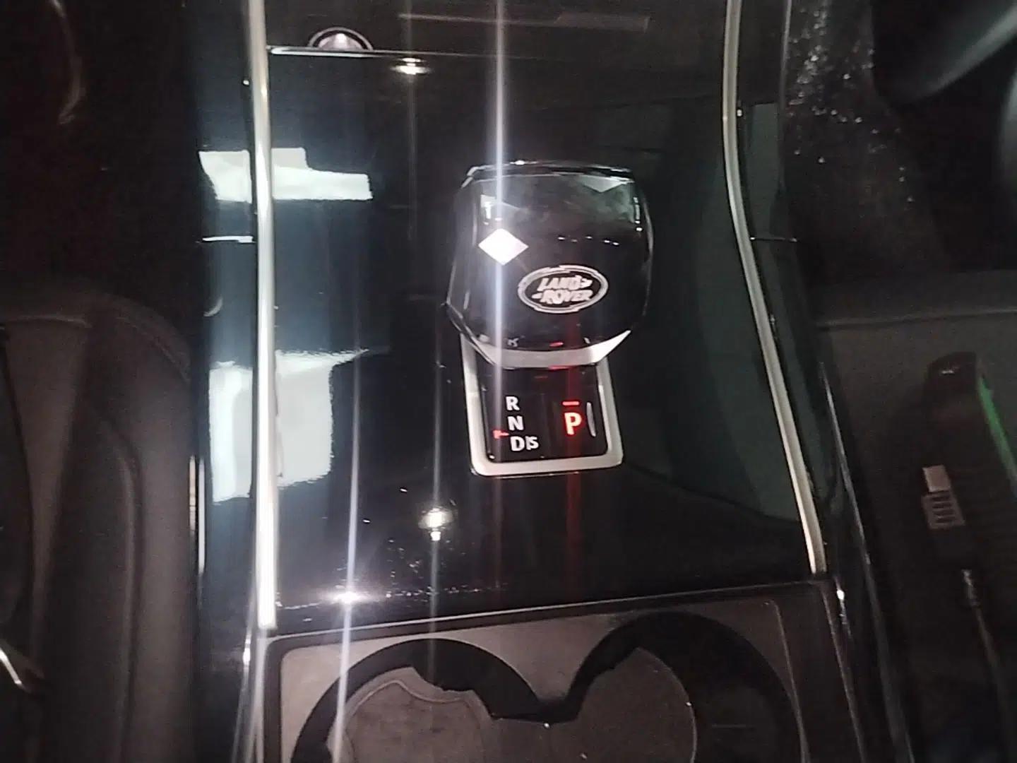 Used Land Rover Range Velar 2024 S Model — миниатюра 16