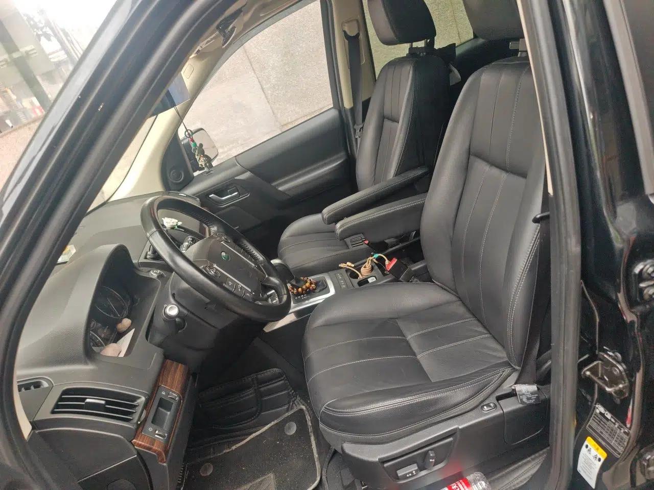 Used Land Rover Freelander 2 2013 2.2T SD4 Xuedong Limited Edition — миниатюра 15