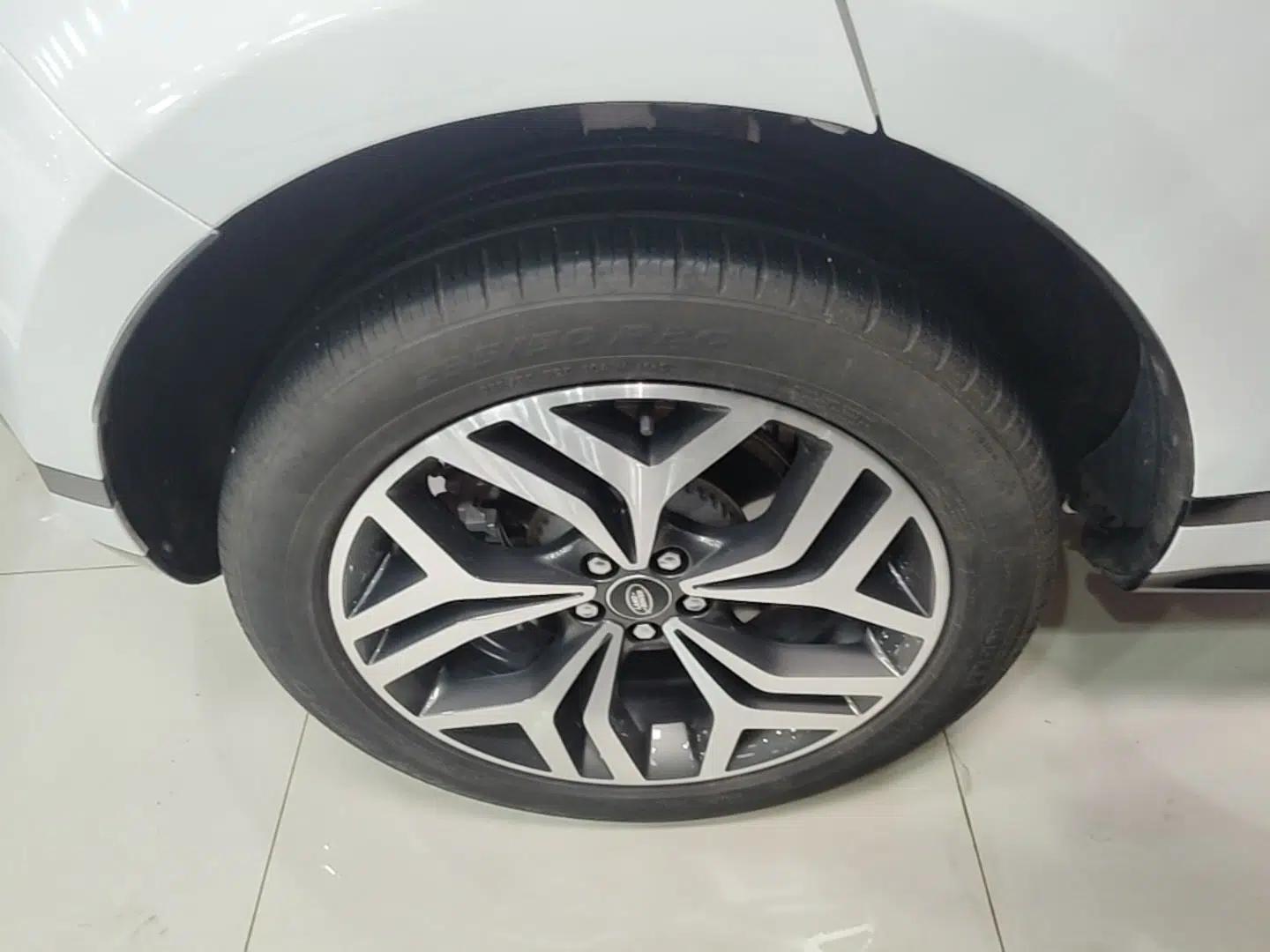 Used Land Rover Range Evoque New Energy 2022 Aurora L P300e Plug-in Hybrid Electric Version — миниатюра 11