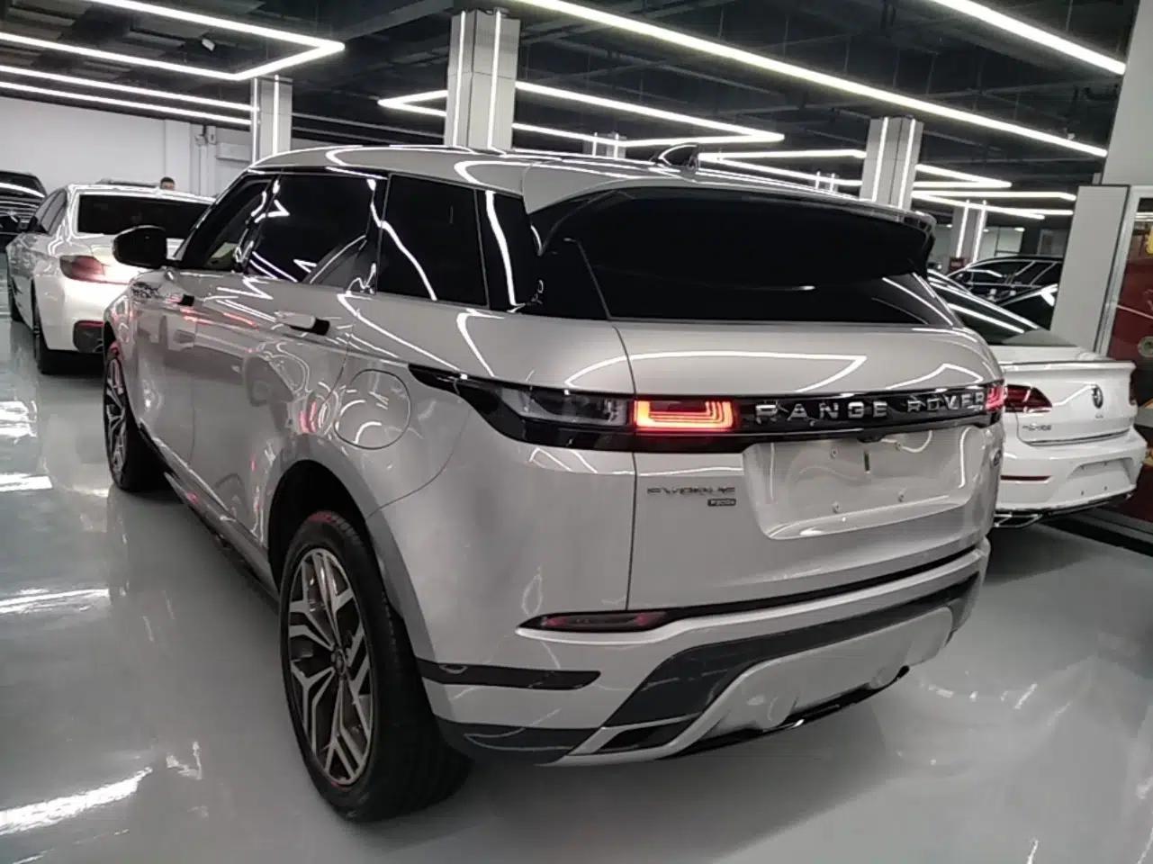 Used Land Rover Range Evoque New Energy 2022 Aurora L P300e Plug-in Hybrid Electric Version — миниатюра 4