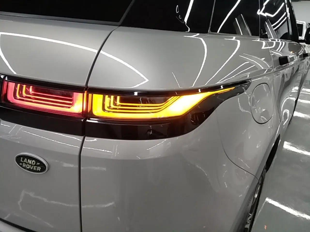 Used Land Rover Range Evoque New Energy 2022 Aurora L P300e Plug-in Hybrid Electric Version — миниатюра 9