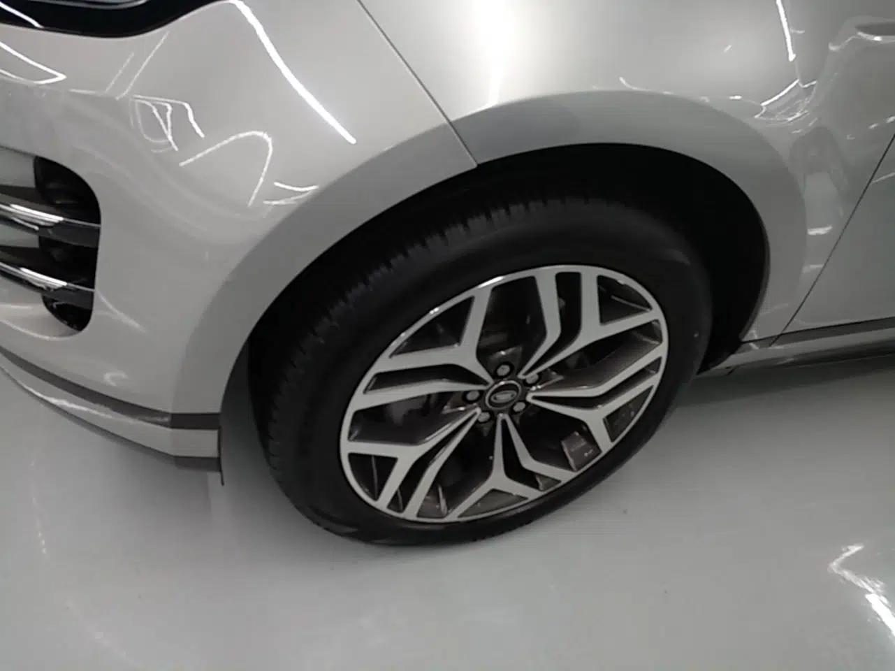 Used Land Rover Range Evoque New Energy 2022 Aurora L P300e Plug-in Hybrid Electric Version — миниатюра 10