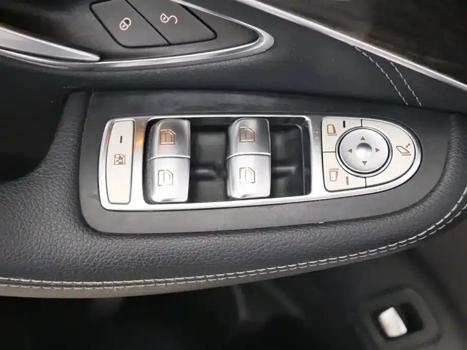 2018 Mercedes-Benz GLC 260 4MATIC Luxury — миниатюра 12