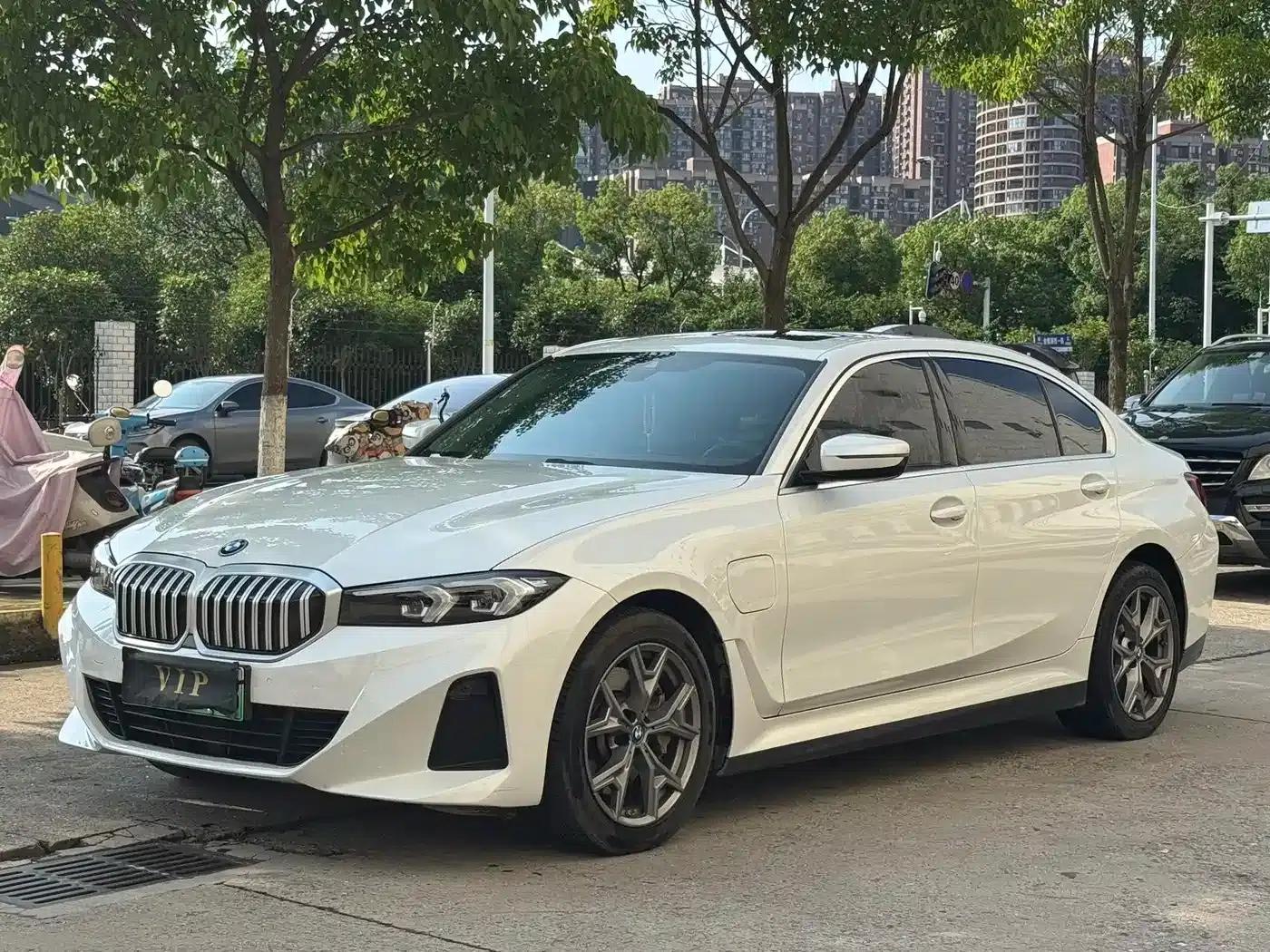 BMW i3 2022 eDrive 35L — миниатюра 1