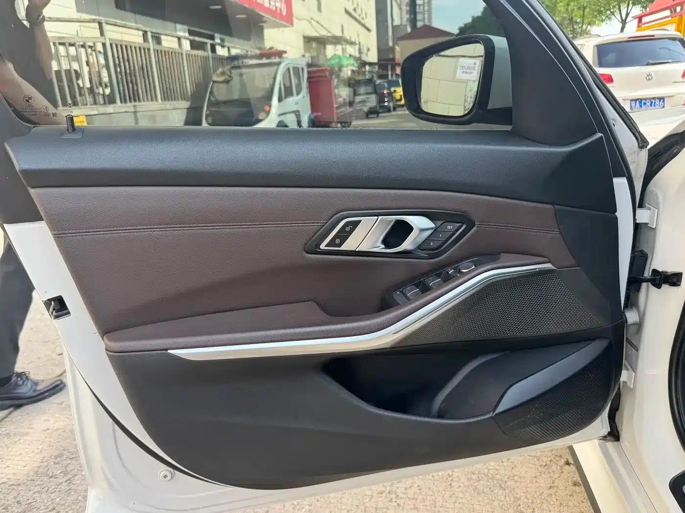 BMW i3 2022 eDrive 35L — миниатюра 7