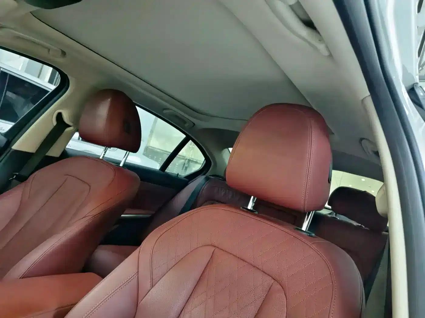 BMW i3 2023 eDrive 40 L Shadow Edition — миниатюра 13