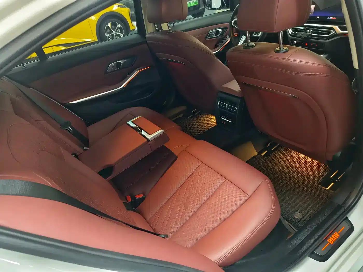 BMW i3 2023 eDrive 40 L Shadow Edition — миниатюра 4