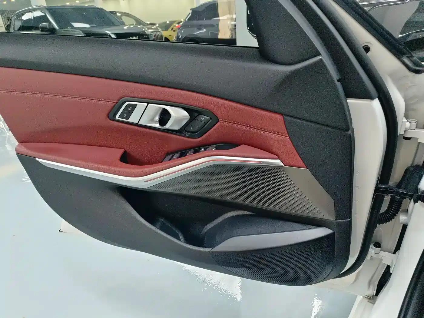 BMW i3 2023 eDrive 40 L Shadow Edition — миниатюра 10