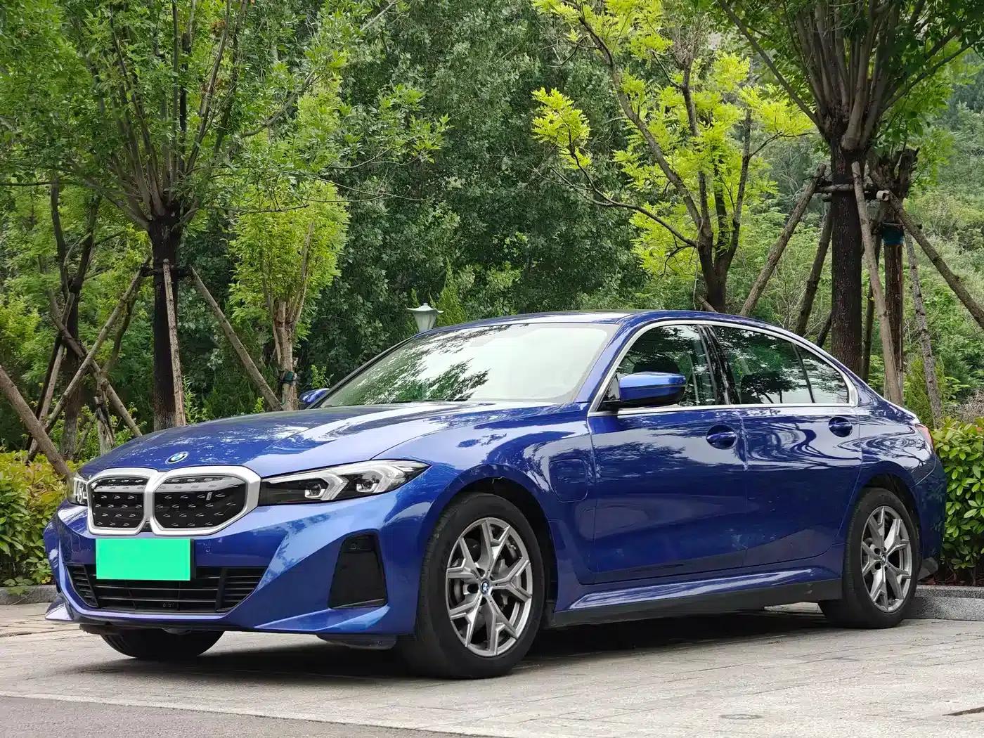 BMW i3 2022 eDrive 35L — миниатюра 1