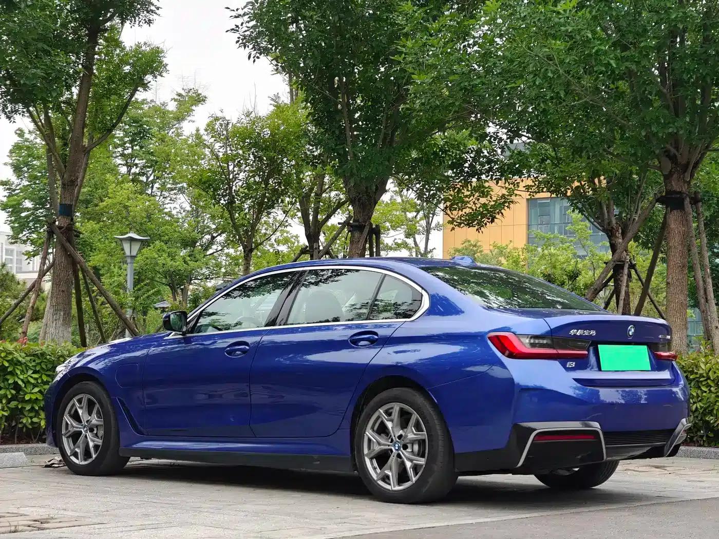 BMW i3 2022 eDrive 35L — миниатюра 11
