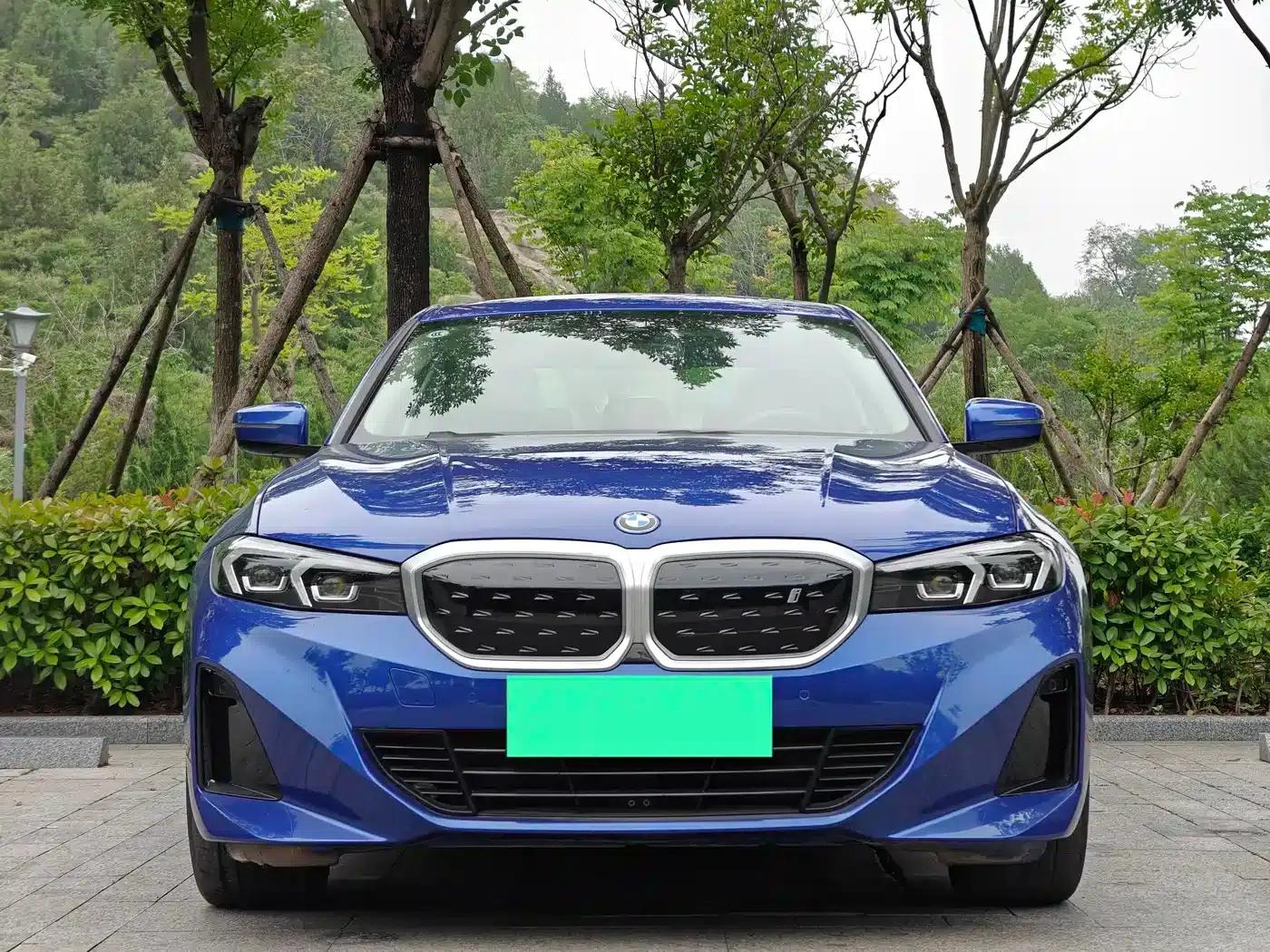 BMW i3 2022 eDrive 35L — миниатюра 3