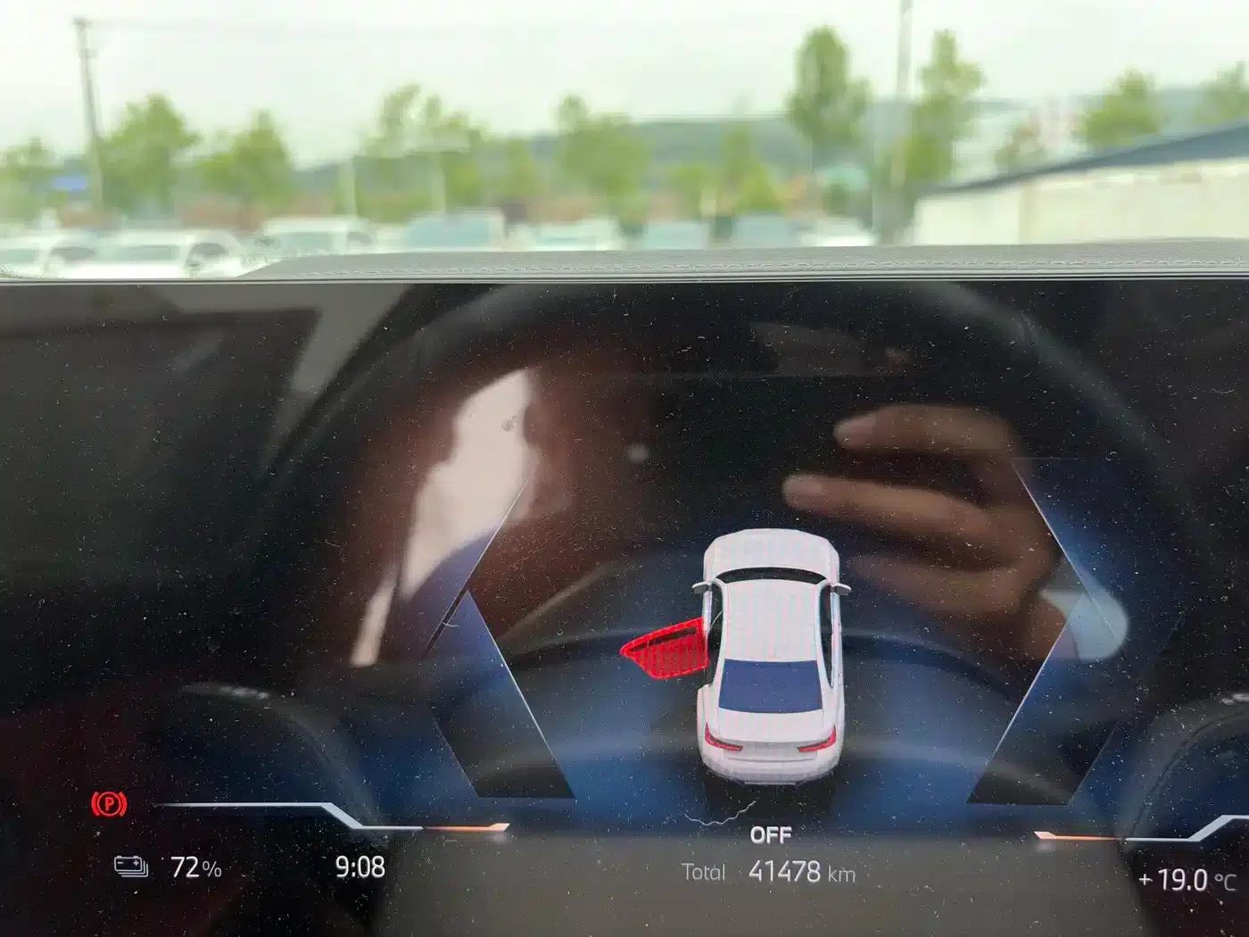 BMW i3 2024 eDrive 35L — миниатюра 8