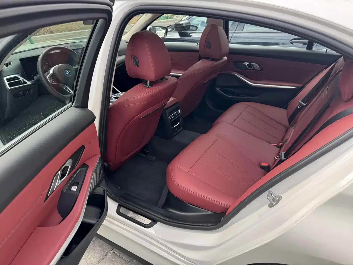BMW i3 2025 eDrive 35 L — миниатюра 7