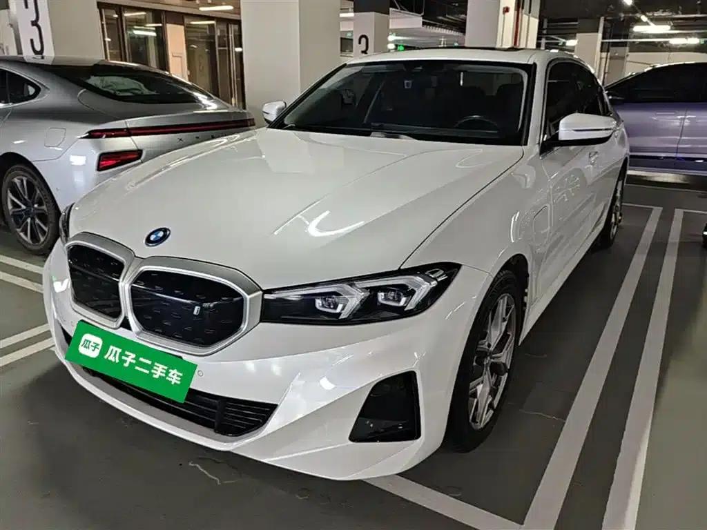 BMW i3 2022 eDrive 35L — миниатюра 2