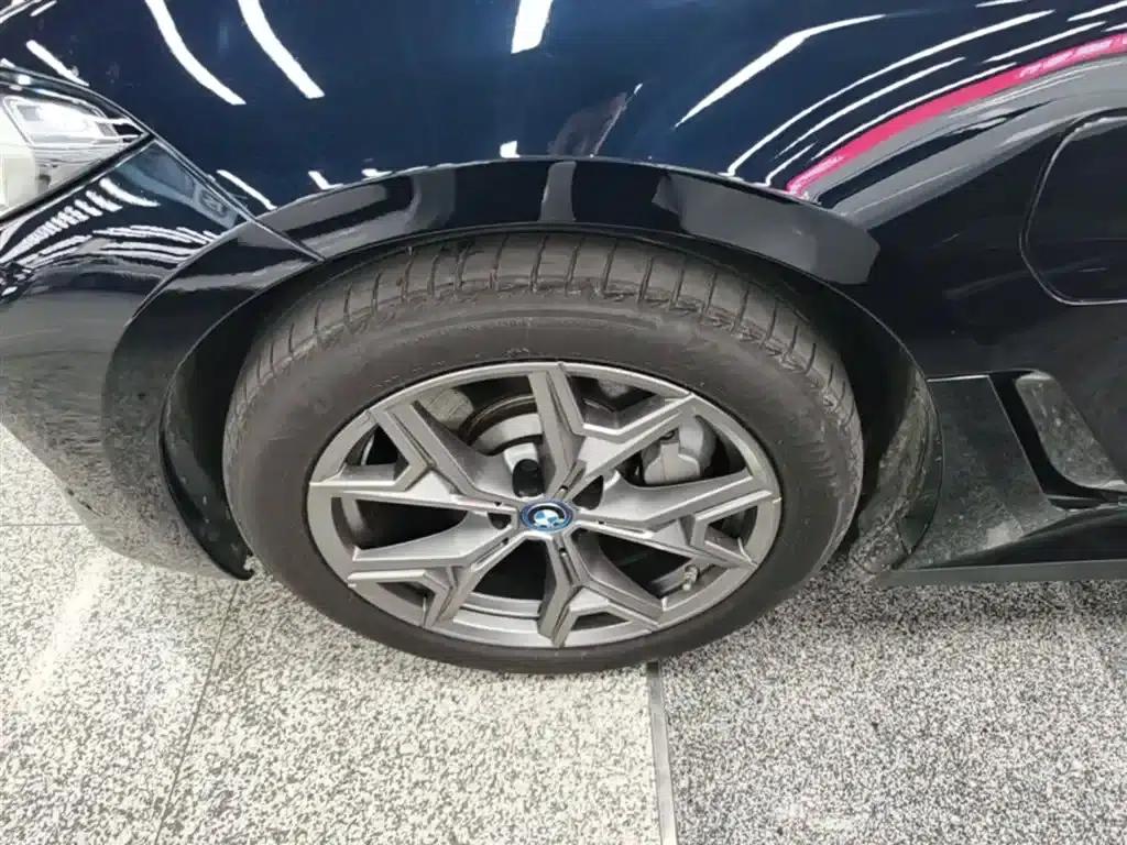BMW i3 2022 eDrive 35L — миниатюра 23