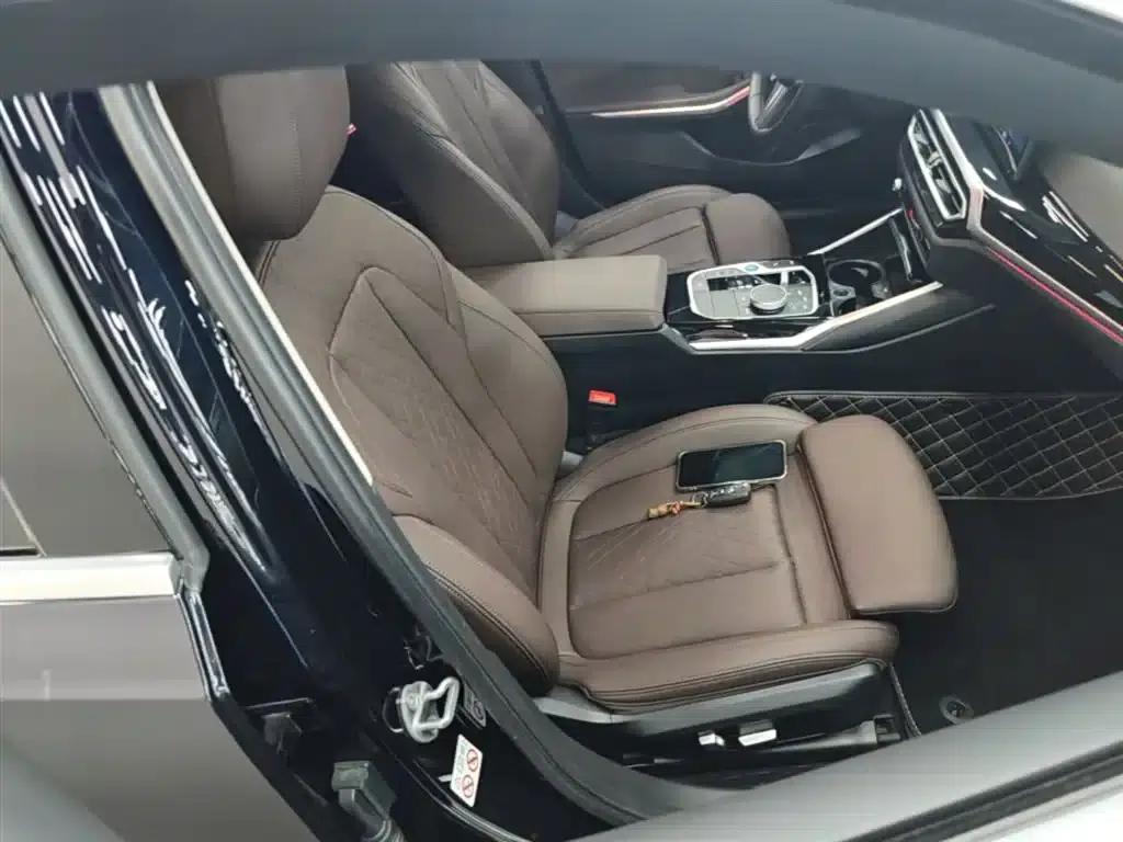 BMW i3 2022 eDrive 35L — миниатюра 25