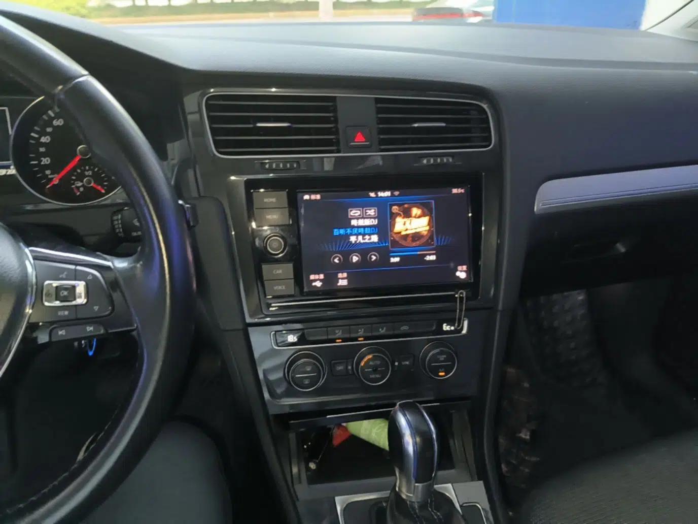 Used Volkswagen Golf Pure Electric 2020 Chari — миниатюра 12