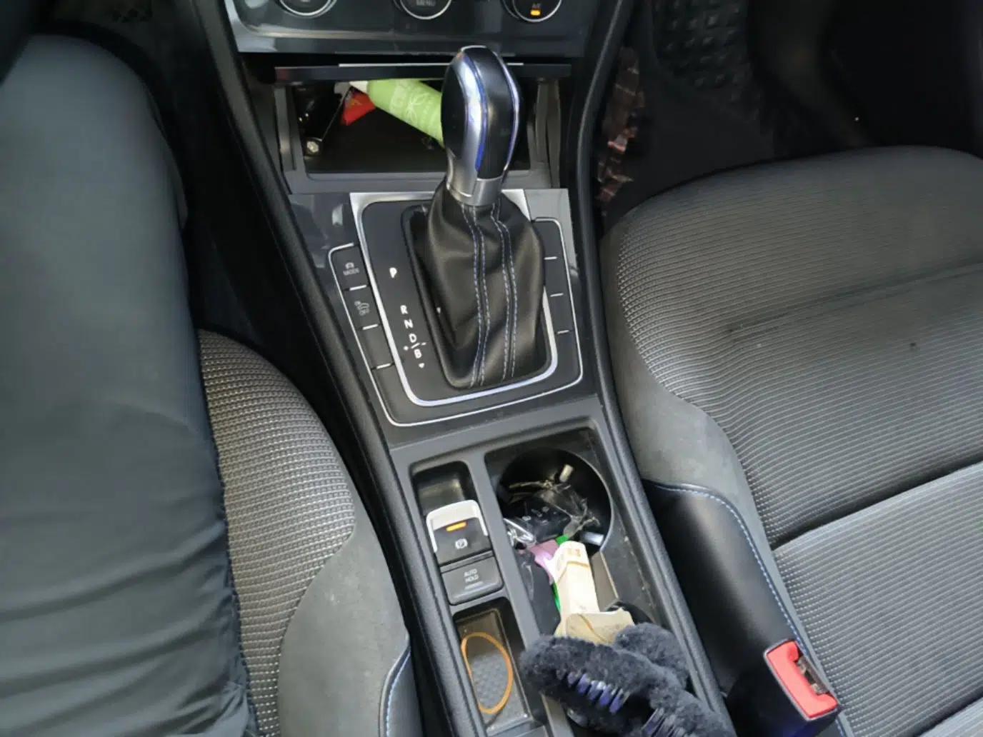 Used Volkswagen Golf Pure Electric 2020 Chari — миниатюра 16