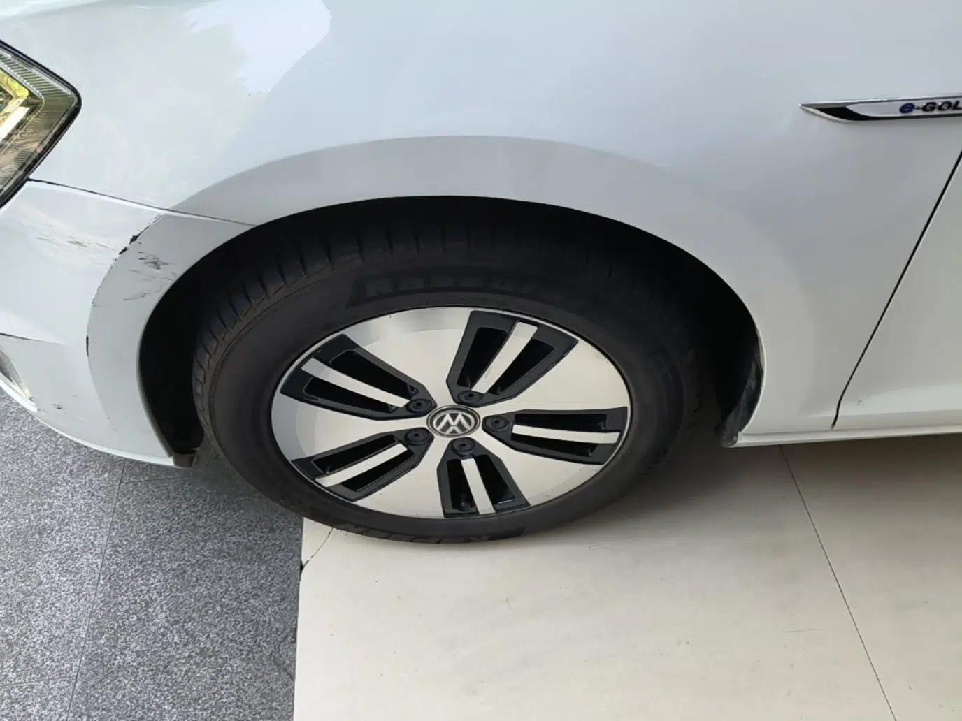 Used Volkswagen Golf Pure Electric 2020 Chari — миниатюра 10