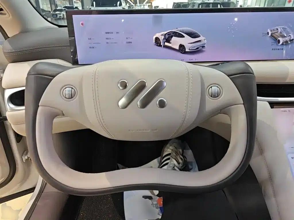 Zhiji L6 2024 Max Long Range Edition — миниатюра 11
