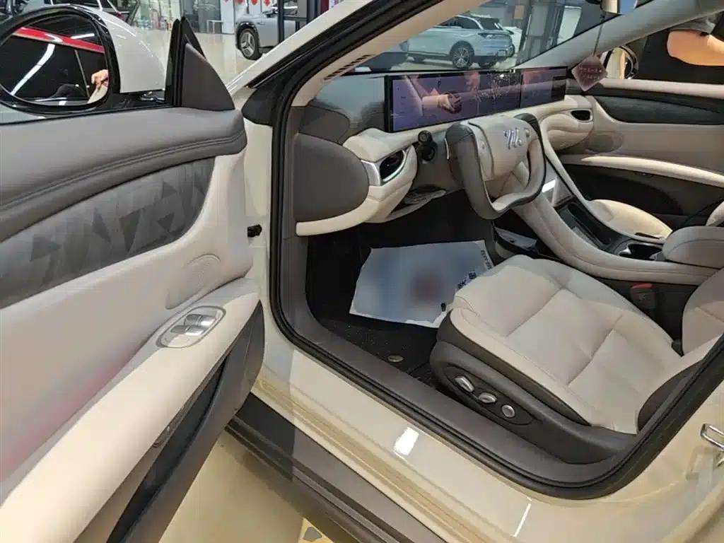 Zhiji L6 2024 Max Long Range Edition — миниатюра 16