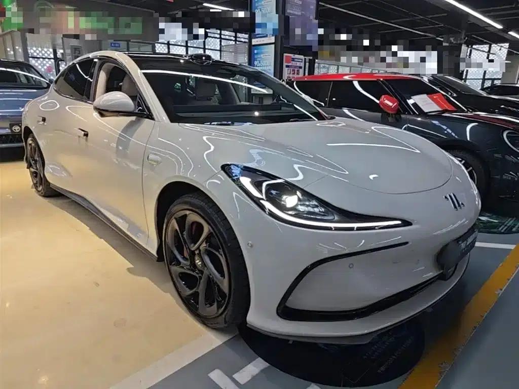 Zhiji L6 2024 Max Long Range Edition — миниатюра 4