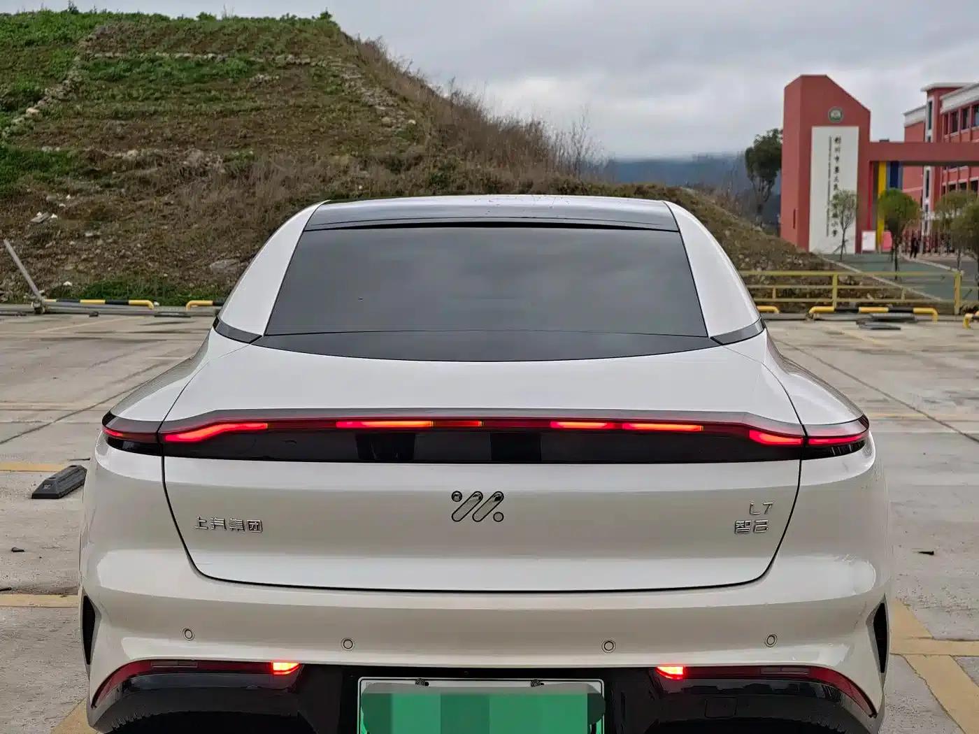 Zhiji L7 2022 Dynamic — миниатюра 2