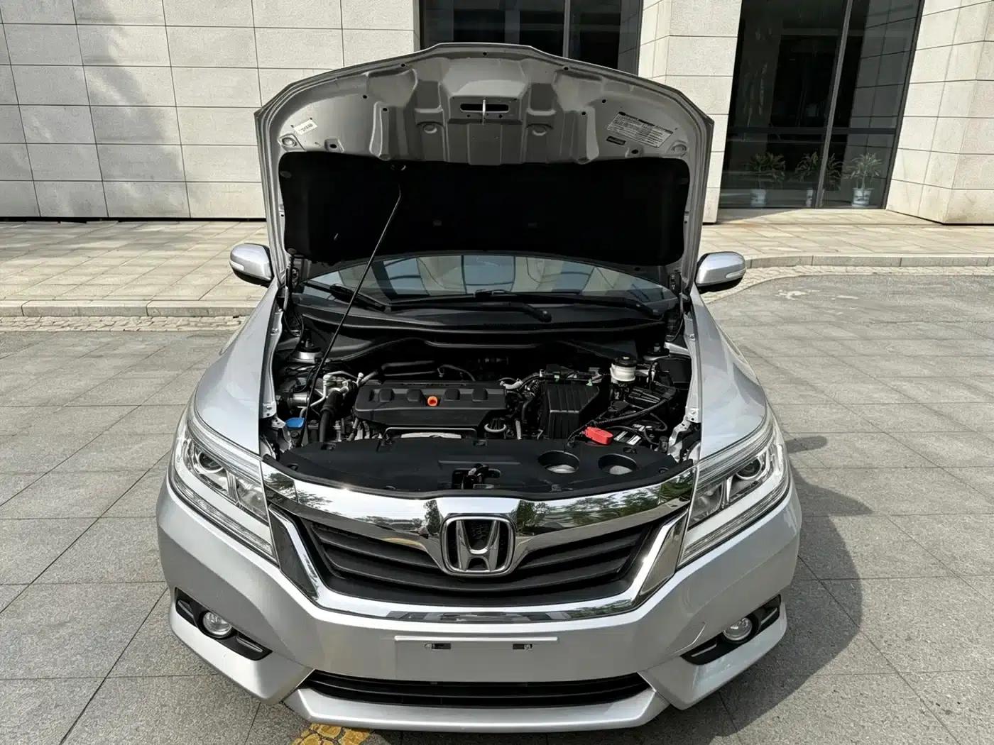 Honda Crider 2013 1.8L Automatic Deluxe Edition — миниатюра 14
