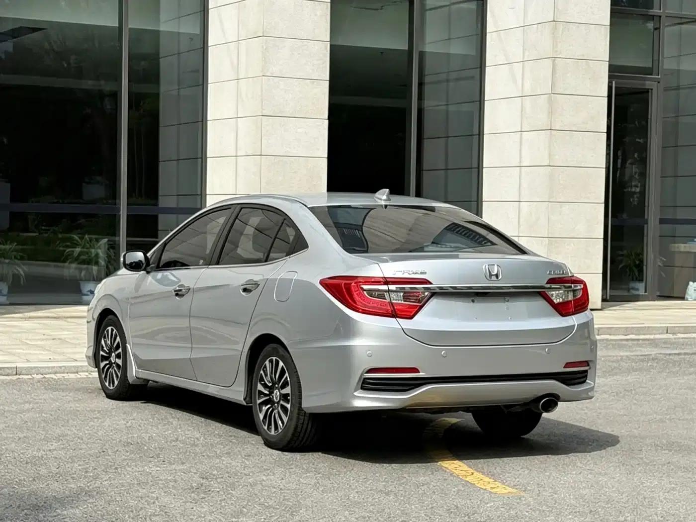 Honda Crider 2013 1.8L Automatic Deluxe Edition — миниатюра 18