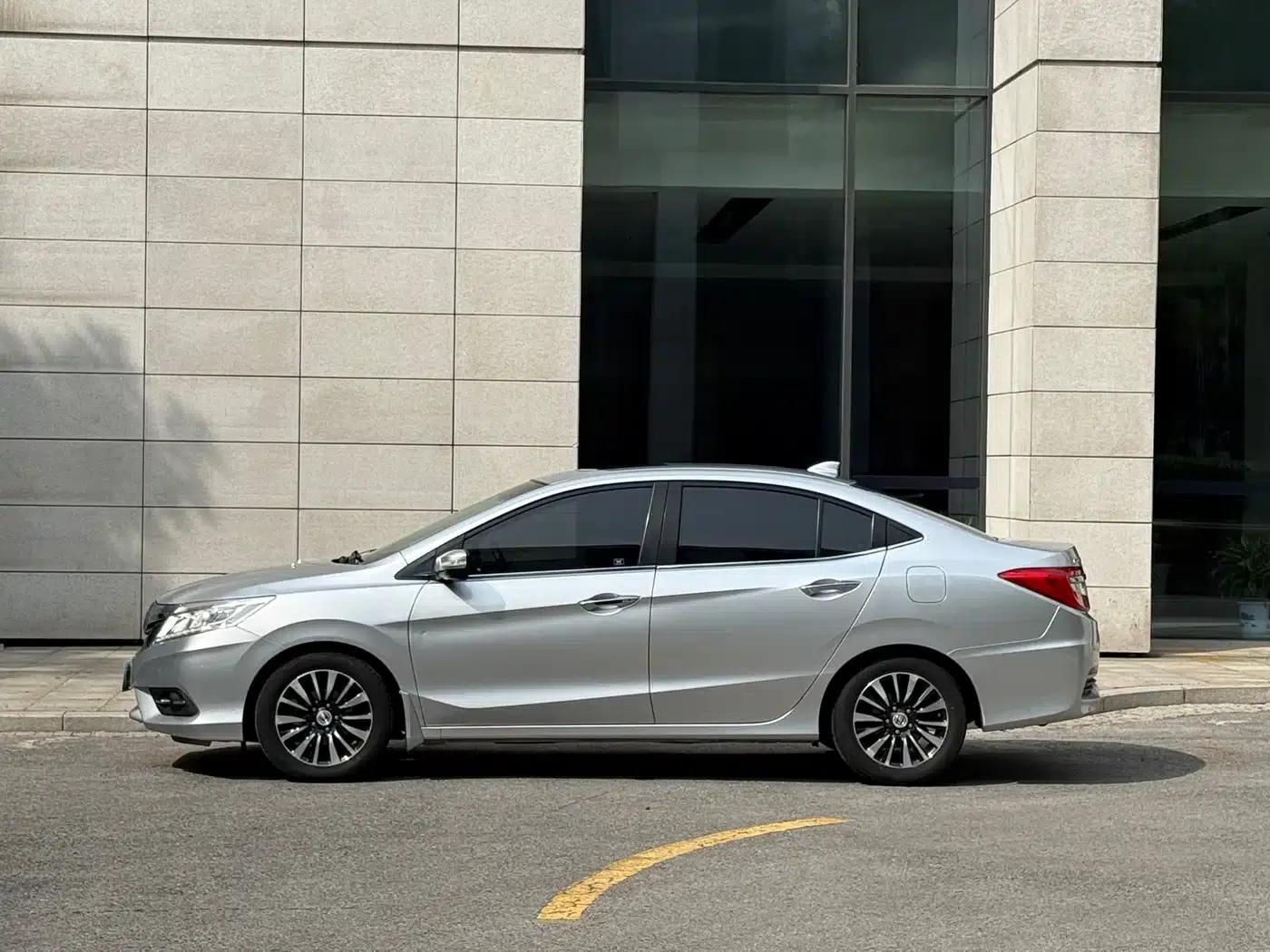 Honda Crider 2013 1.8L Automatic Deluxe Edition — миниатюра 4