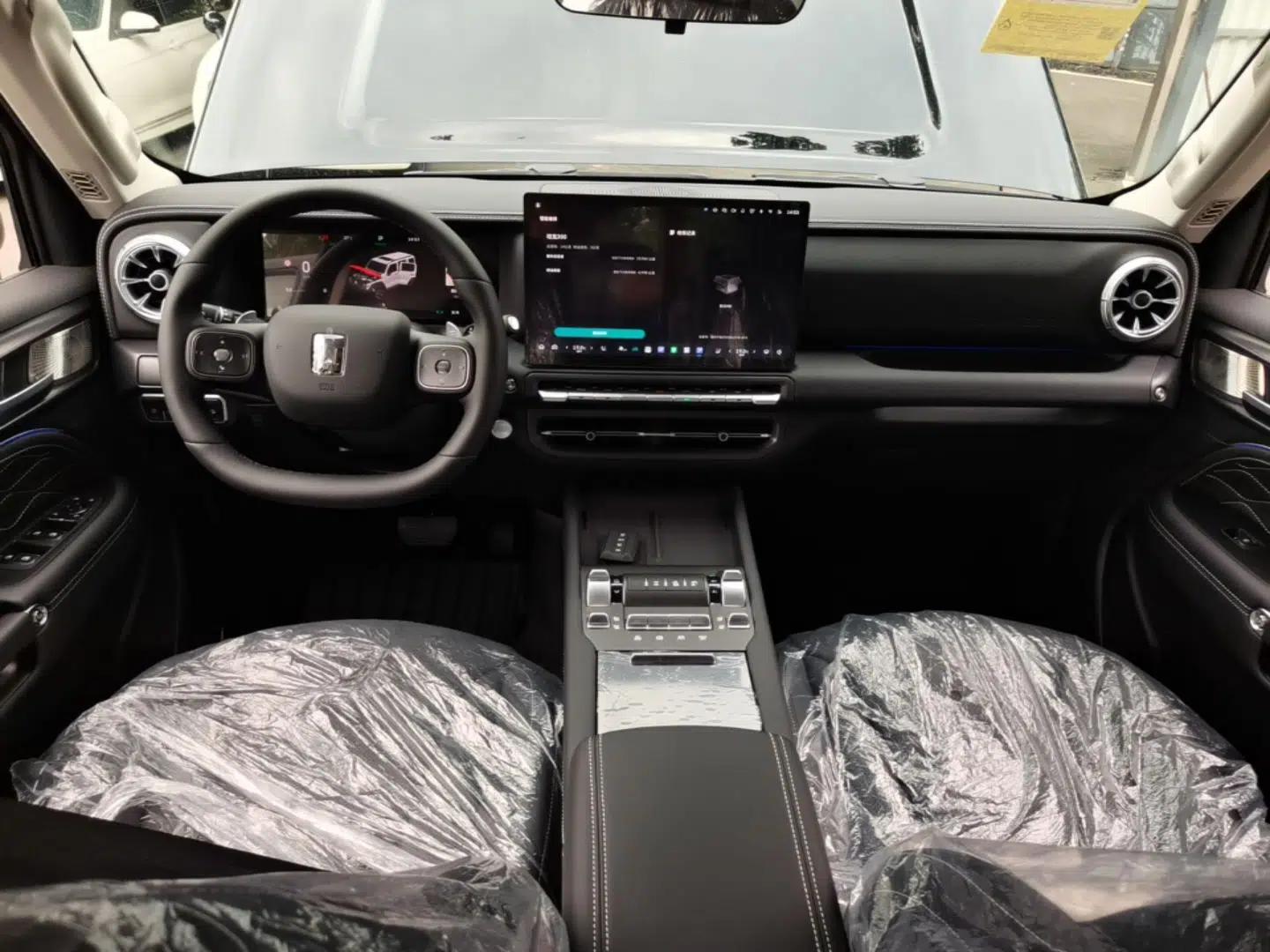 Used Tank 300 New Energy 2025 Model, Hi4-T 36.7kWh — миниатюра 12