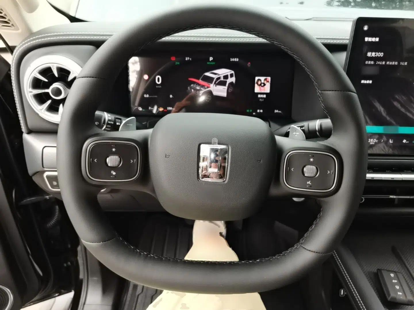 Used Tank 300 New Energy 2025 Model, Hi4-T 36.7kWh — миниатюра 13
