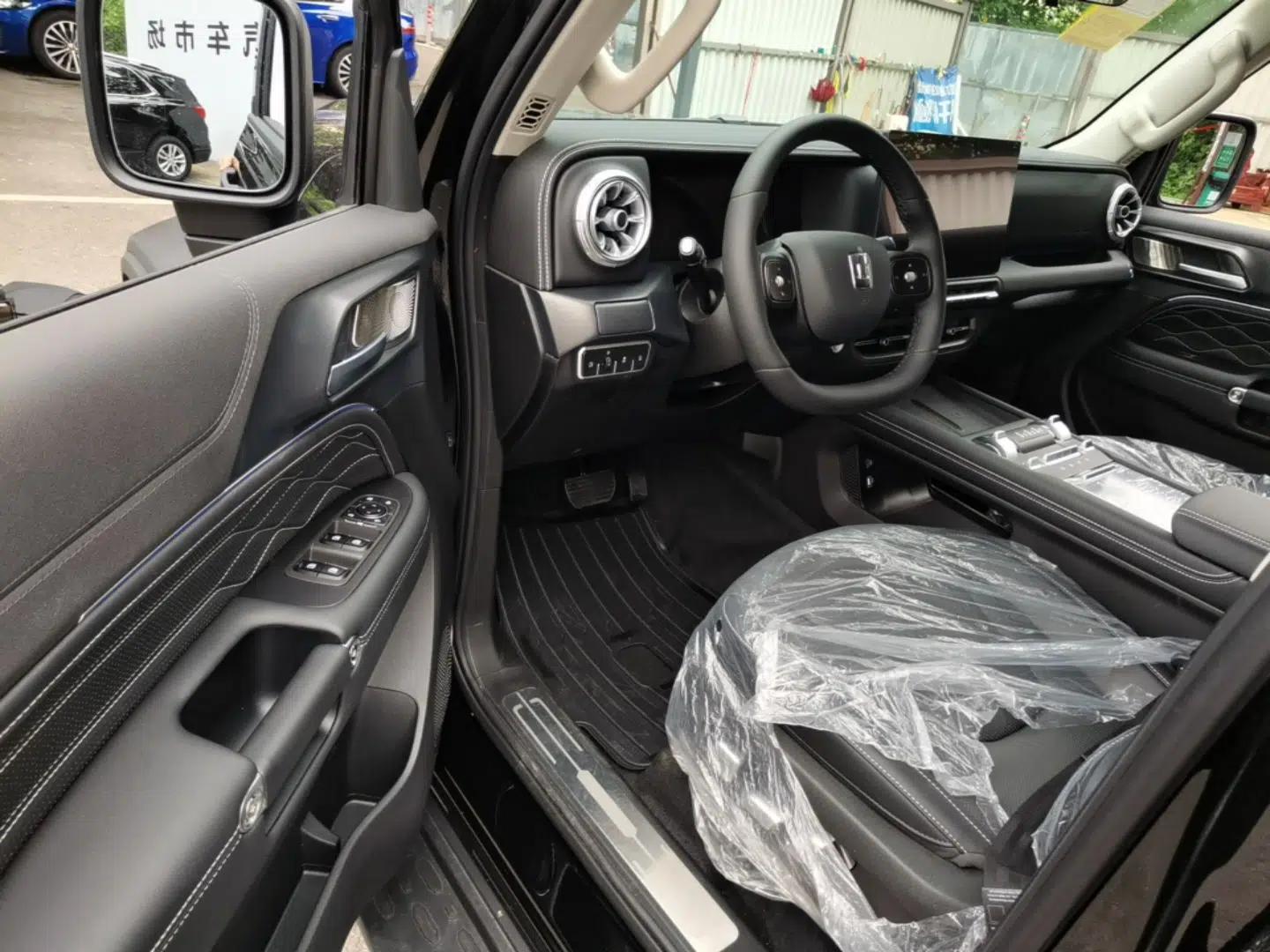 Used Tank 300 New Energy 2025 Model, Hi4-T 36.7kWh — миниатюра 18
