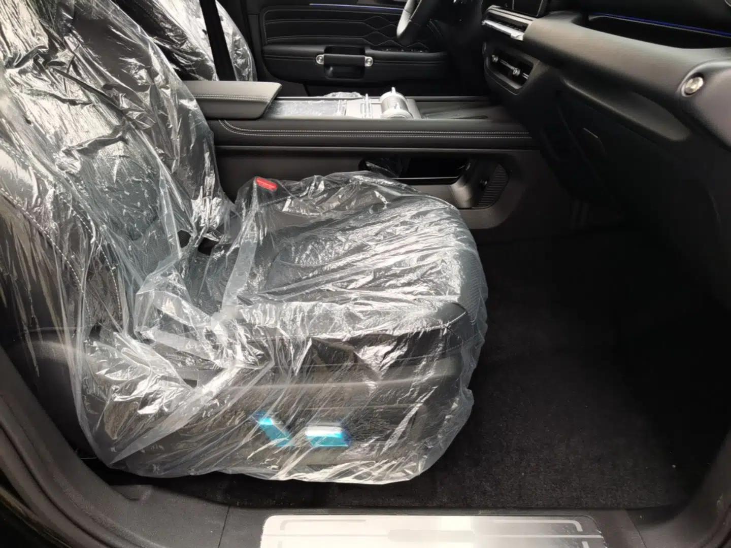 Used Tank 300 New Energy 2025 Model, Hi4-T 36.7kWh — миниатюра 19